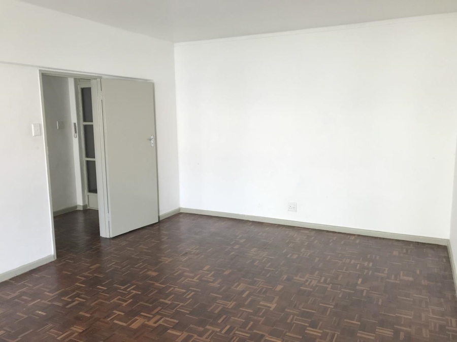 To Let 1 Bedroom Property for Rent in Sea Point Western Cape